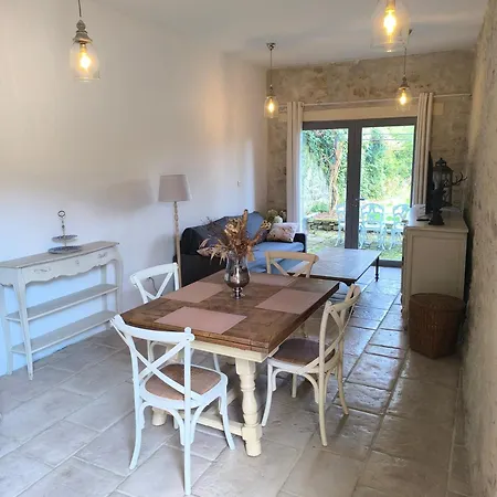 Belle Maison Dans Corps De Ferme - Gabriel *